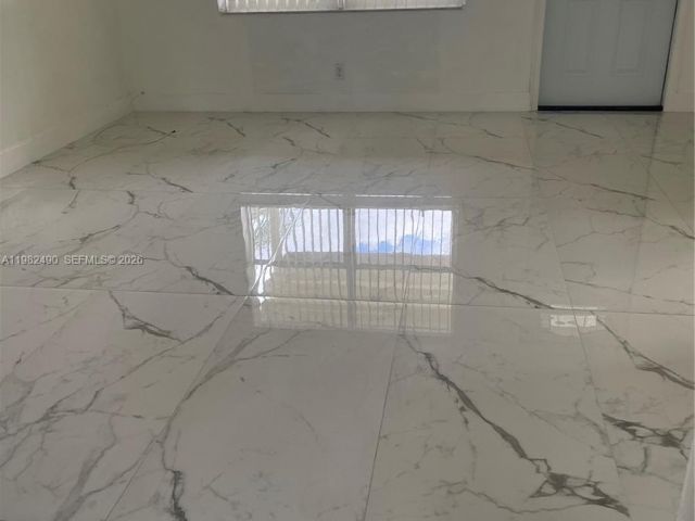 Home for rent at 881 NE 156 TER. - photo 7480786