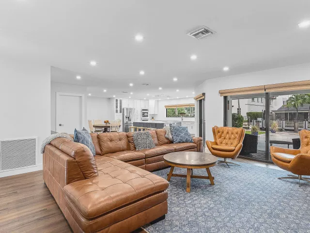 3-bedroom home for sale in Pompano Beach - 1250 NE 27th Terrace - MondialRealty