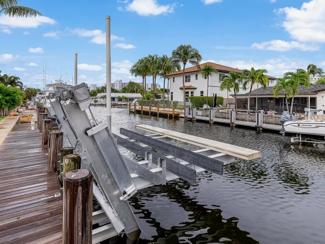 3-bedroom home for sale in Pompano Beach - 1250 NE 27th Terrace - MondialRealty