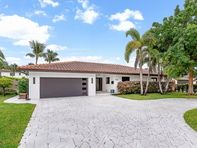 3-bedroom home for sale in Pompano Beach - 1250 NE 27th Terrace - MondialRealty