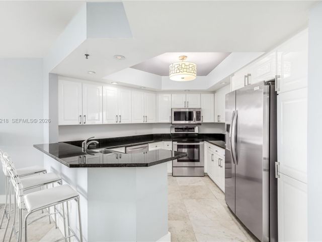 Apartment for rent  Unit #715 - photo 7510757