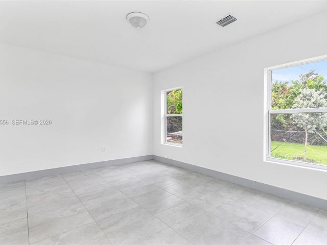 3-bedroom home for rent in Fort Lauderdale - 2360 NW 14th St 0 - MondialRealty
