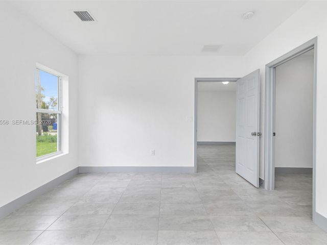3-bedroom home for rent in Fort Lauderdale - 2360 NW 14th St 0 - MondialRealty