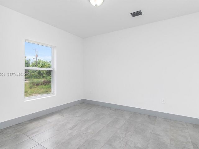 3-bedroom home for rent in Fort Lauderdale - 2360 NW 14th St 0 - MondialRealty