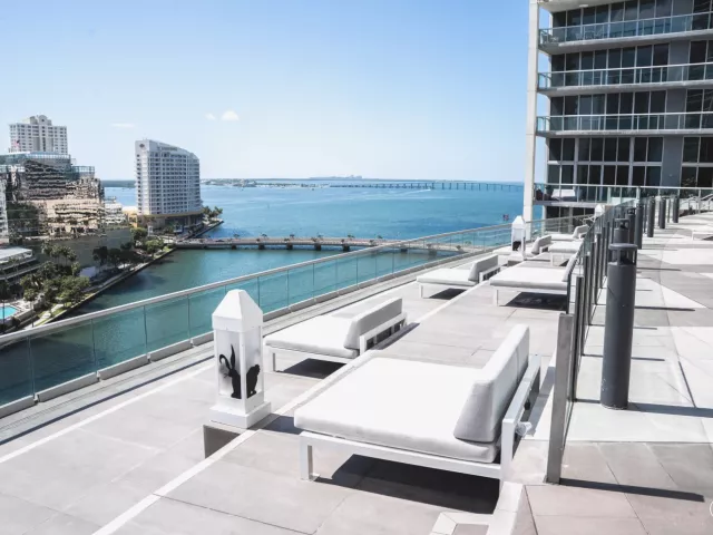 2-bedroom condo for rent in Miami - 495 Brickell Avenue 911 - MondialRealty