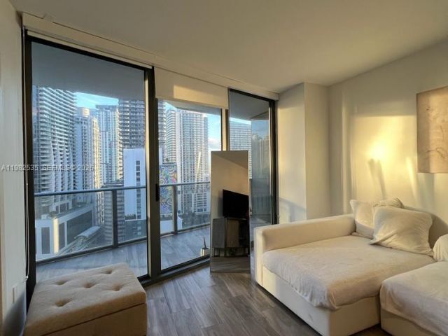 Apartment for rent  Unit #1903 - photo 7452526