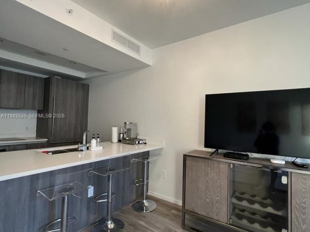 Apartment for rent  Unit #1903 - photo 7452527