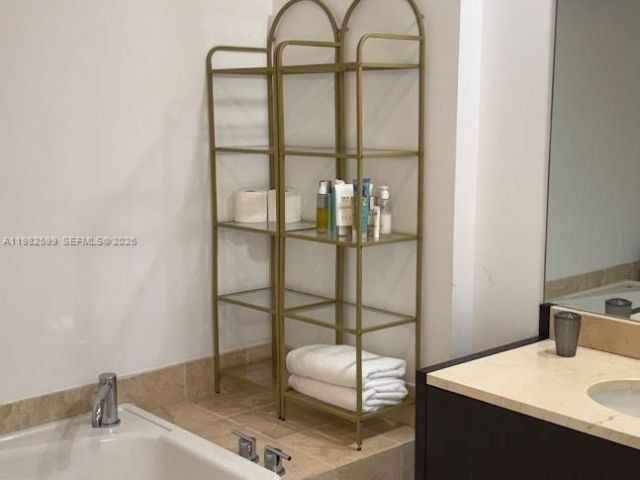 Apartment for rent  Unit #3407 - photo 7496512