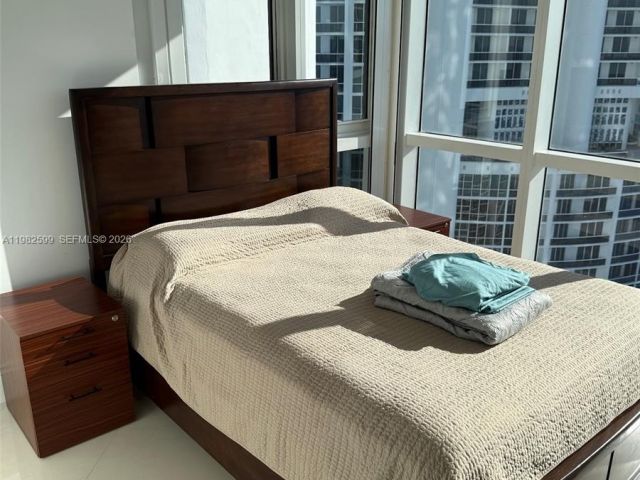 Apartment for rent  Unit #3407 - photo 7496514