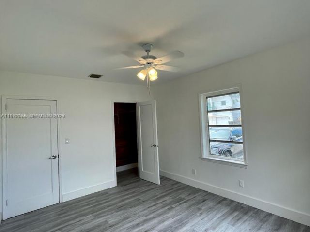 Home for rent at 820 SE 12th St 1 - photo 7482574