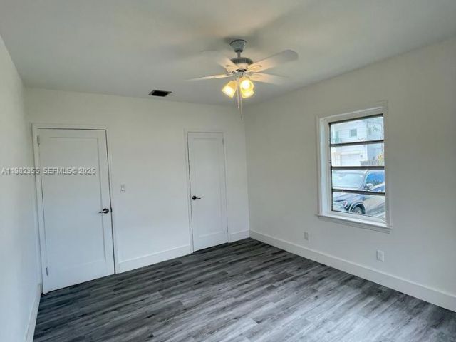 Home for rent at 820 SE 12th St 1 - photo 7482575