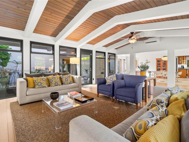 Home for rent at 2132 Middle River Dr - photo 7482240