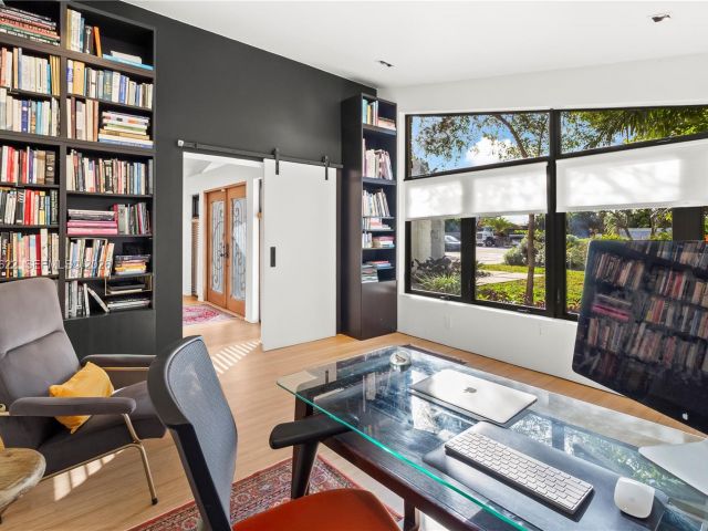 Home for rent at 2132 Middle River Dr - photo 7482247