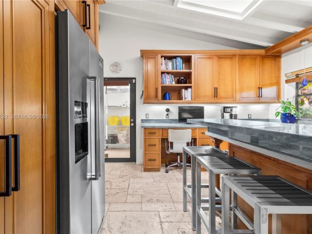 Home for rent at 2132 Middle River Dr - photo 7482249