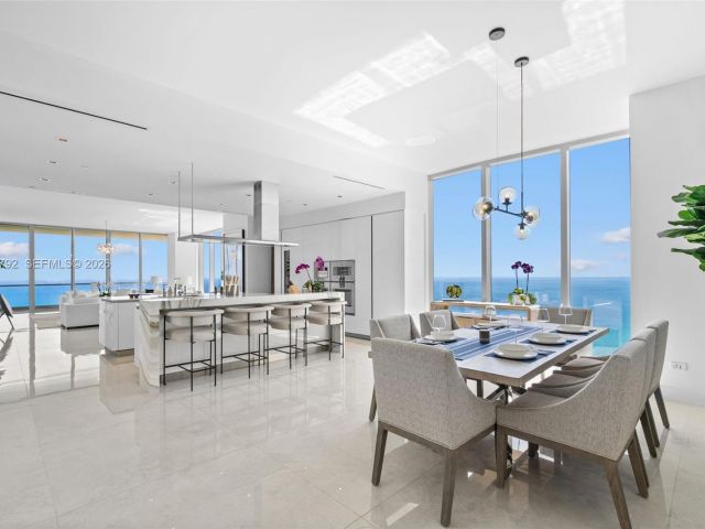 Apartment for sale  Unit #4304 - photo 7525253