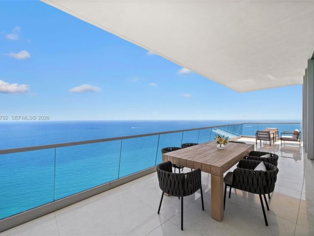 Apartment for sale  Unit #4304 - photo 7525258