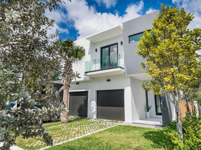 Home for sale at 2943 SW 21st st - photo 7533016