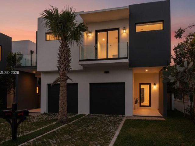 Home for sale at 2943 SW 21st st - photo 7533018