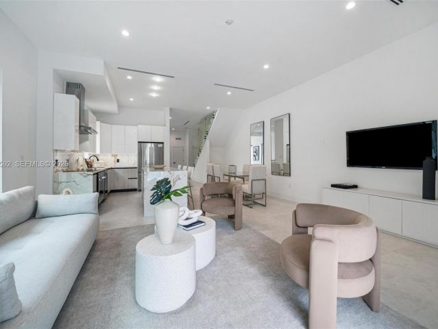 Home for sale at 2943 SW 21st st - photo 7533026