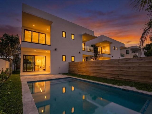 Home for sale at 2943 SW 21st st - photo 7533032