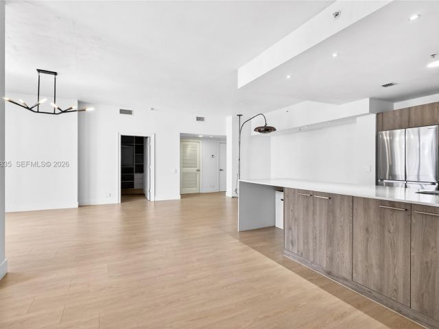 Apartment for rent  Unit #LPH-06 - photo 7477852