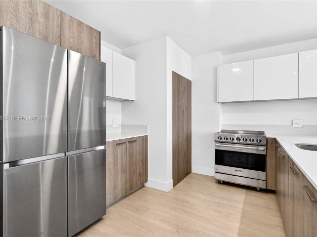 Apartment for rent  Unit #LPH-06 - photo 7477853