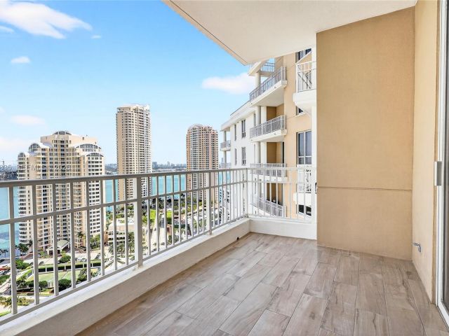 Apartment for rent  Unit #LPH-06 - photo 7477857