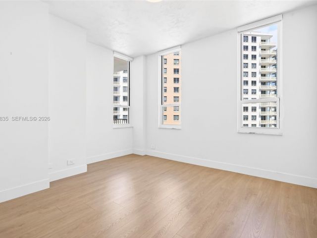 Apartment for rent  Unit #LPH-06 - photo 7477868