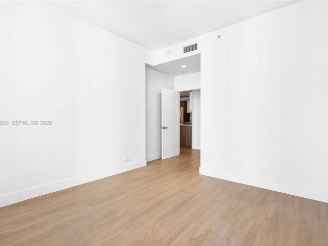 Apartment for rent  Unit #LPH-06 - photo 7477869