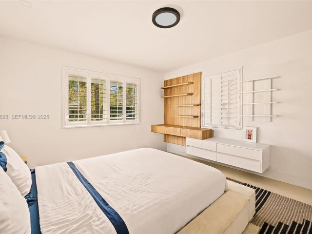 Home for sale at 865 W 47th St - photo 7468361