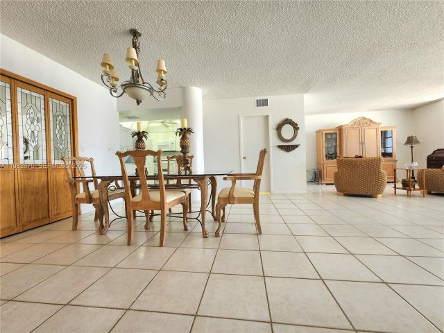 Apartment for sale  Unit #1619 - photo 7470074