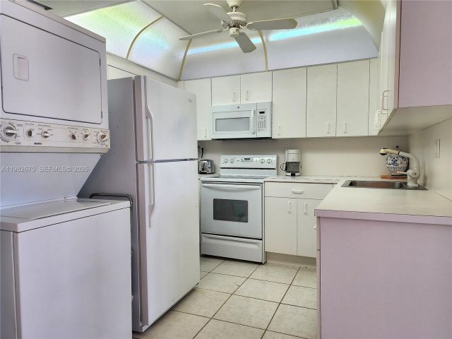 Apartment for sale  Unit #1619 - photo 7470075