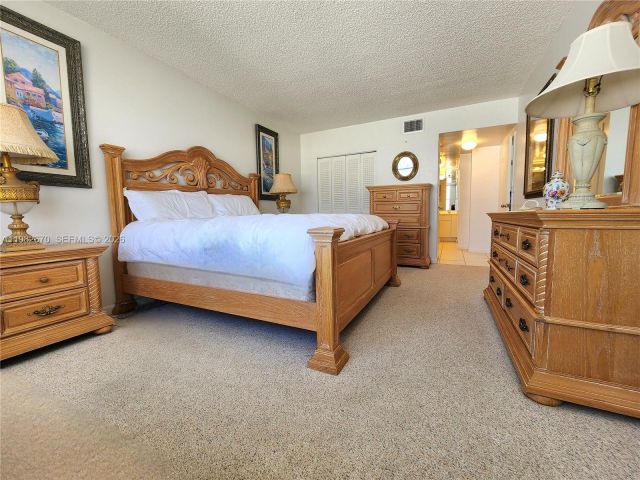 Apartment for sale  Unit #1619 - photo 7470084