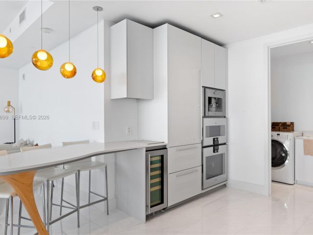 Apartment for rent  Unit #802 - photo 7498765