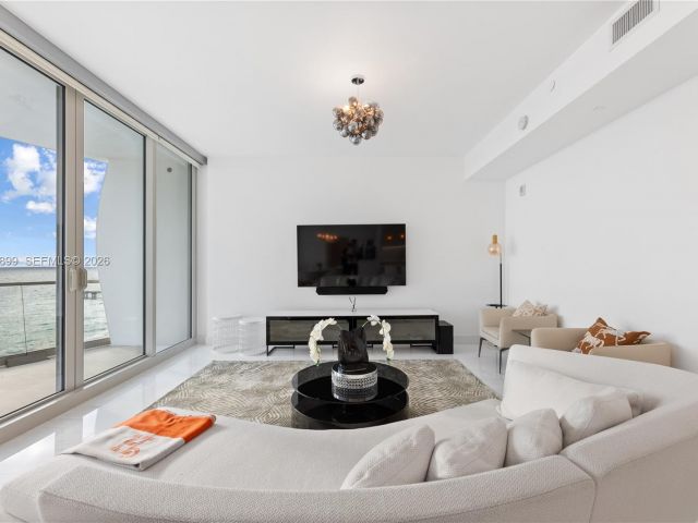 Apartment for rent  Unit #802 - photo 7498767