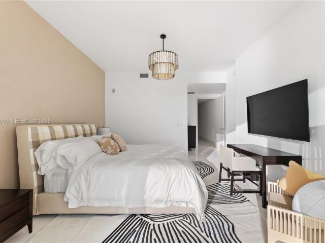 Apartment for rent  Unit #802 - photo 7498775