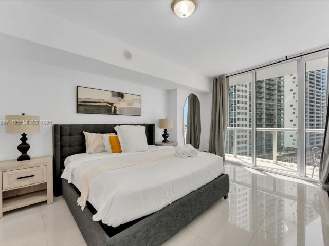 Apartment for sale  Unit #1807 - photo 7511104