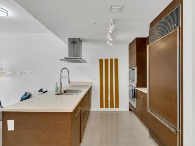 Apartment for sale  Unit #1807 - photo 7511107