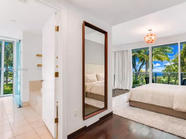 4-bedroom condo for rent in Aventura - 2950 NE 188th St 150 - MondialRealty