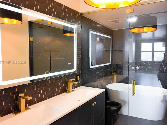 Apartment for rent  Unit #22E - photo 7523991