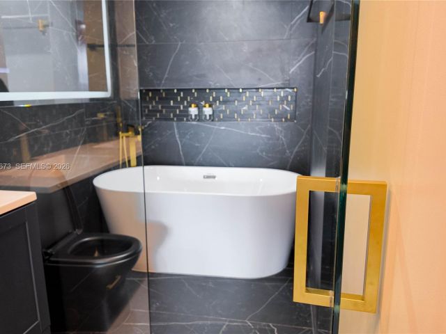 Apartment for rent  Unit #22E - photo 7523992