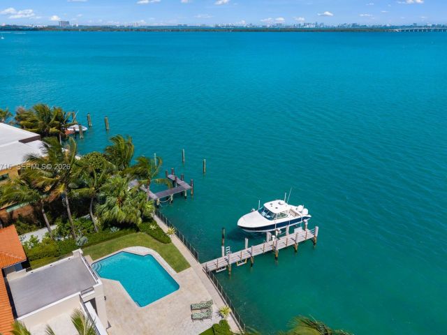 Home for sale at 821 E Dilido Dr - photo 7468368