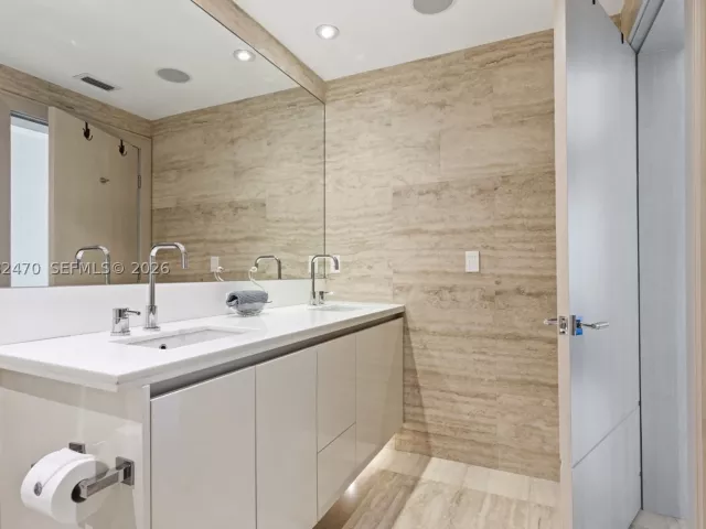 2-bedroom condo for sale in Miami Beach - 1445 16th St 1101 - MondialRealty