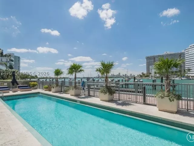 2-bedroom condo for sale in Miami Beach - 1445 16th St 1101 - MondialRealty
