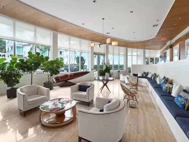 2-bedroom condo for sale in Miami Beach - 1445 16th St 1101 - MondialRealty