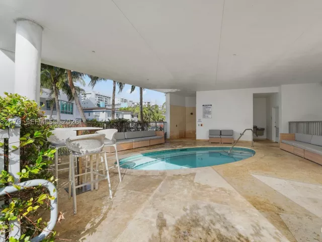 2-bedroom condo for sale in Miami Beach - 1445 16th St 1101 - MondialRealty