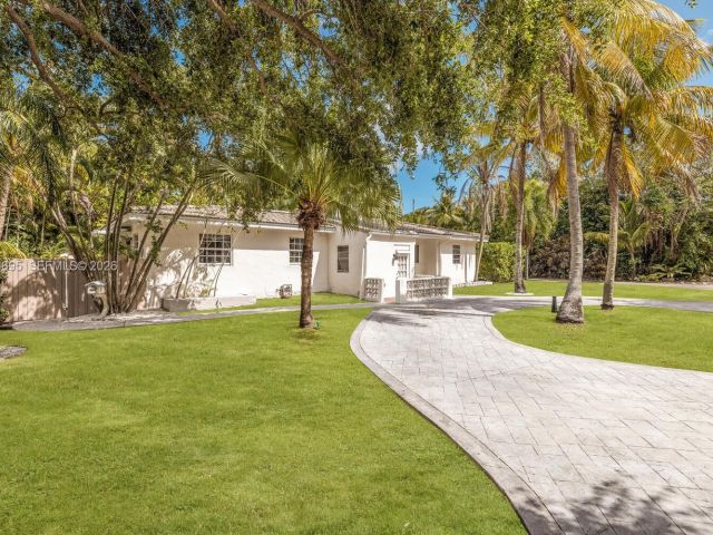 Home for sale at 11801 NE 11th Ave - photo 7483961