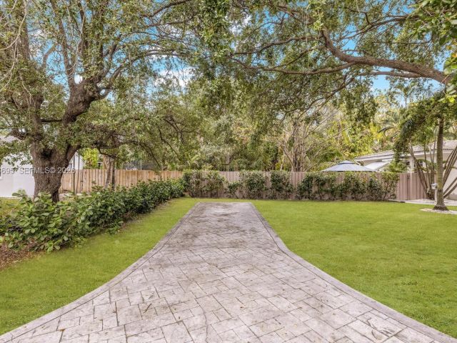 Home for sale at 11801 NE 11th Ave - photo 7483978