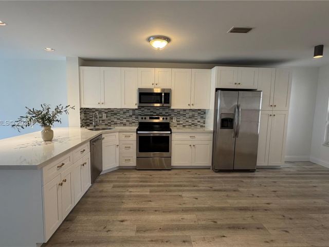 Home for rent at 9389 Boca River Cir - photo 7452890