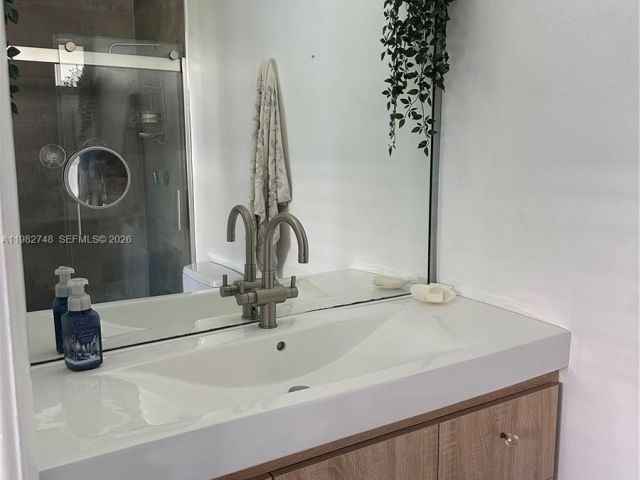 Home for rent at 1251 SW 11th Ter N/A - photo 7453157